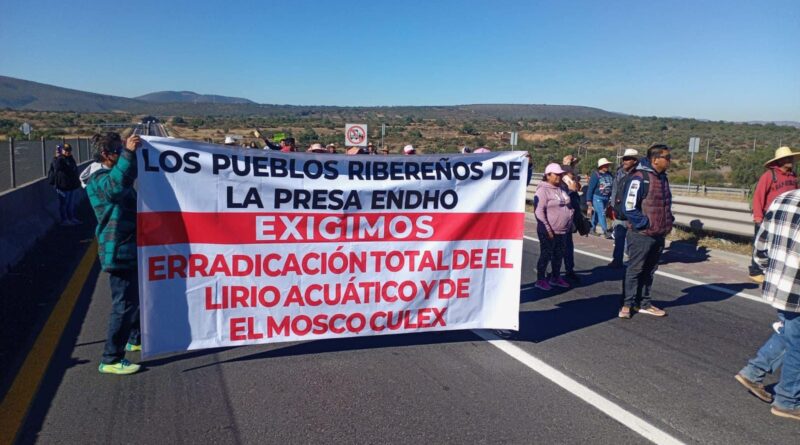 Bloquean Arco Norte por manifestación