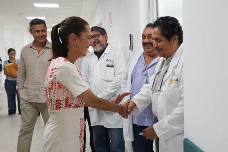 El anuncio se realizó durante la entrega de la rehabilitación del Hospital General del IMSS Bienestar en Ciudad del Carmen, Campeche. Foto: Presidencia de la República.