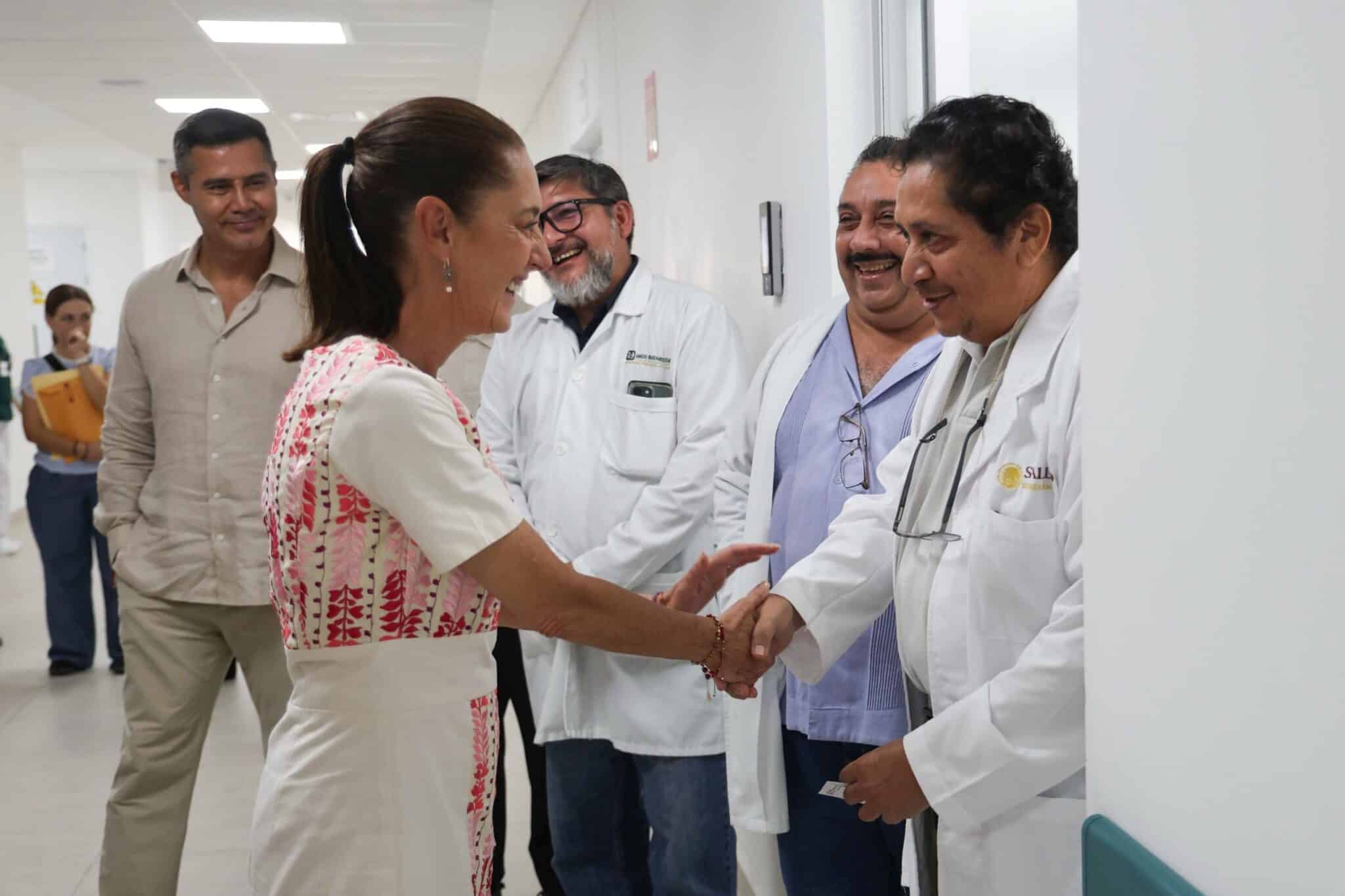 El anuncio se realizó durante la entrega de la rehabilitación del Hospital General del IMSS Bienestar en Ciudad del Carmen, Campeche. Foto: Presidencia de la República.